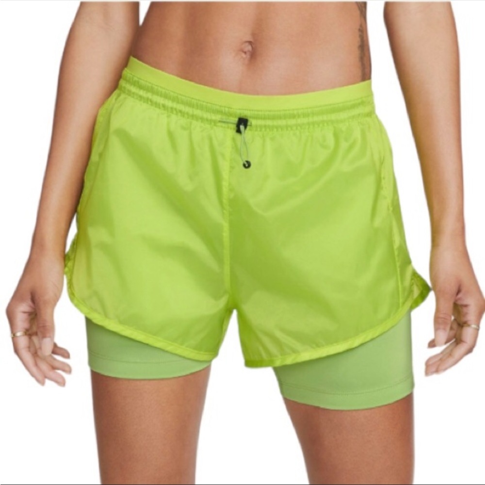 NIKE | Women’s Running Shorts